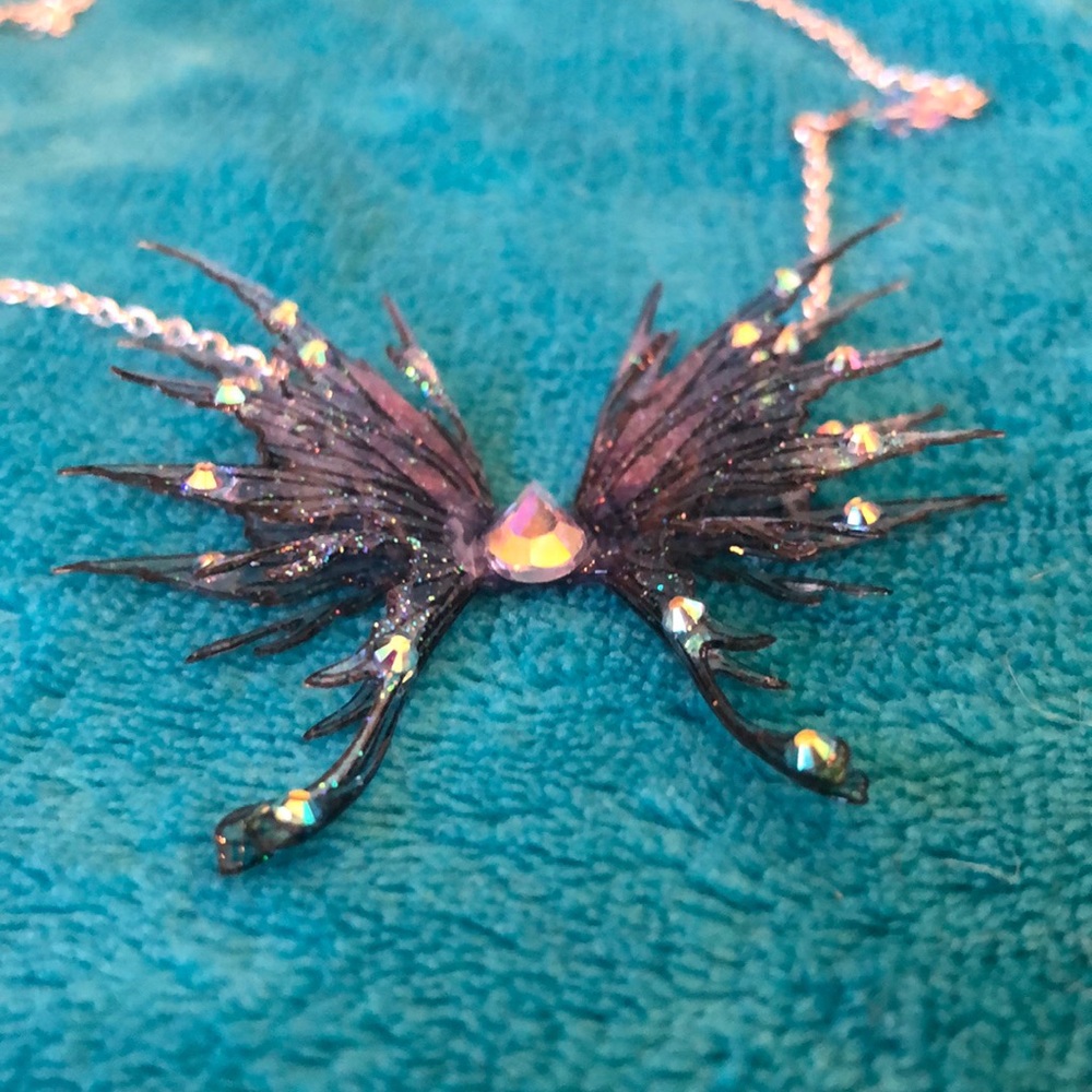Fairy wing necklace - Picture 7 of 12